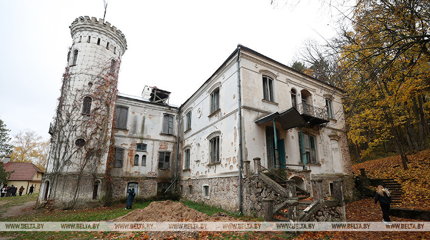 Landmarks of Belarus: Siehen Estate in rural hinterland