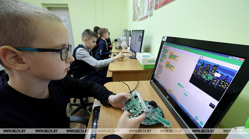  Engineering and technology center at Novka Secondary School
 
  
  