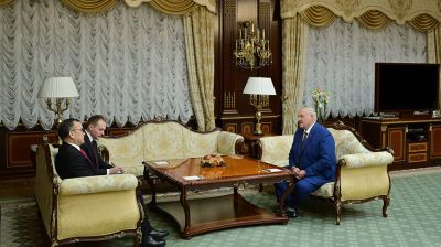  Lukashenko invites Maduro to Belarus, hints at possible visit to Venezuela
 
  
  