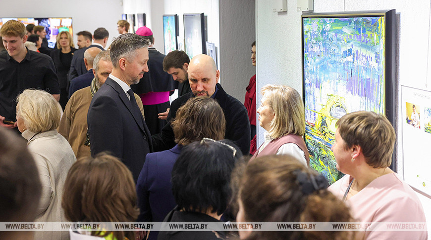Inclusive arts exhibition in Minsk 