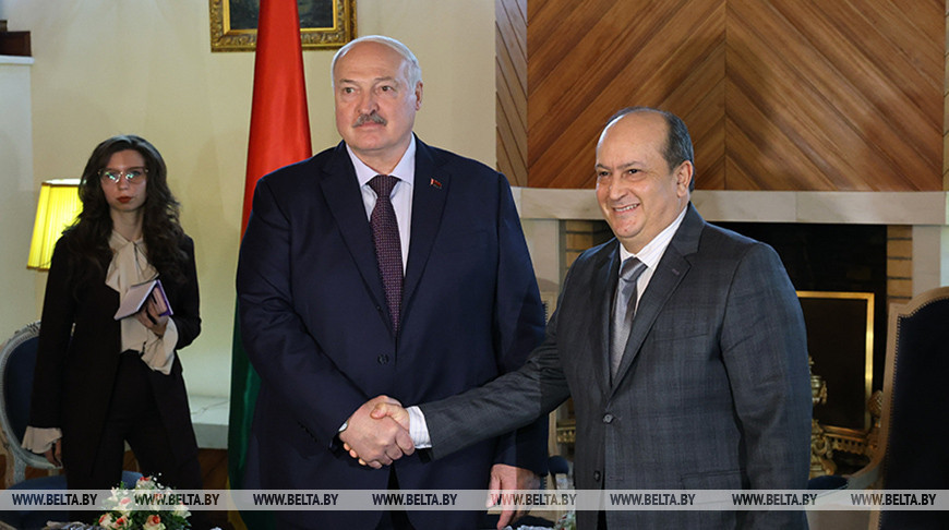 Belarusian president meets with Algeria’s PM 