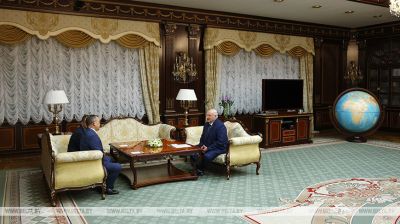 Lukashenko meets with Venezuelan ambassador 