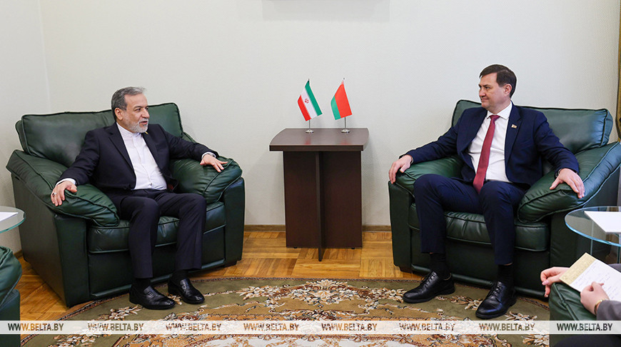 Top diplomats of Belarus, Iran meet in Minsk 