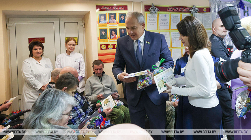 Parliament speaker visits Braslav nursing home