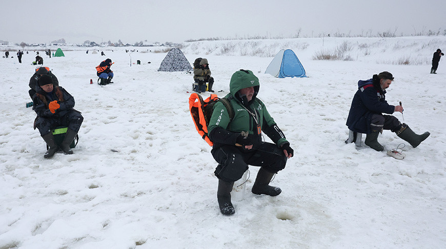 Winter fishing near Mogilev 