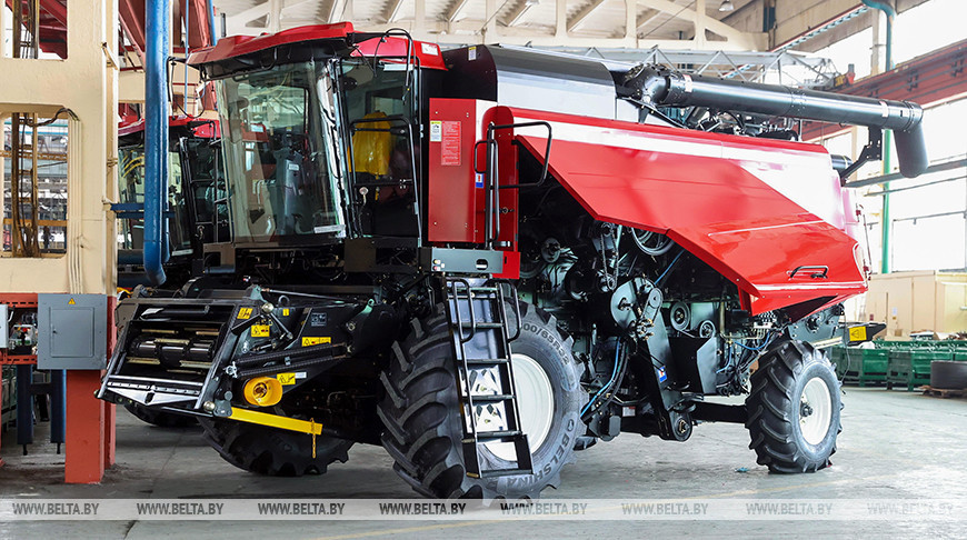 GS12A1 self-propelled grain harvester gets State Quality Mark