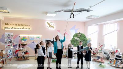 Handmade storks adorn school in Vitebsk