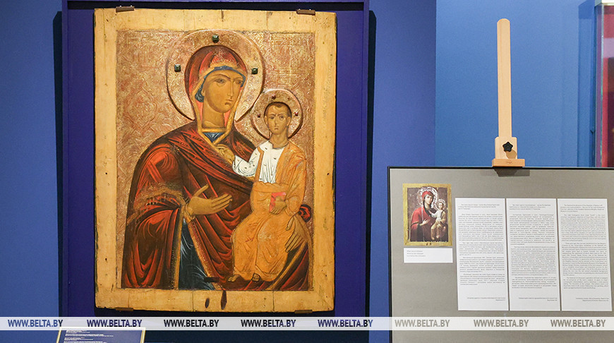 Theotokos Hodegetria icon on display in Minsk
Theotokos Hodegetria icon on display in Minsk