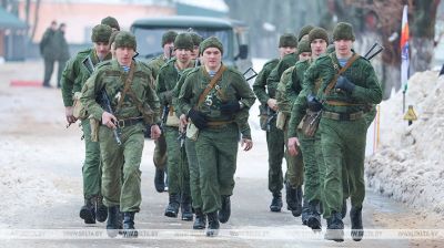 Paratroopers, guards undergo fitness tests