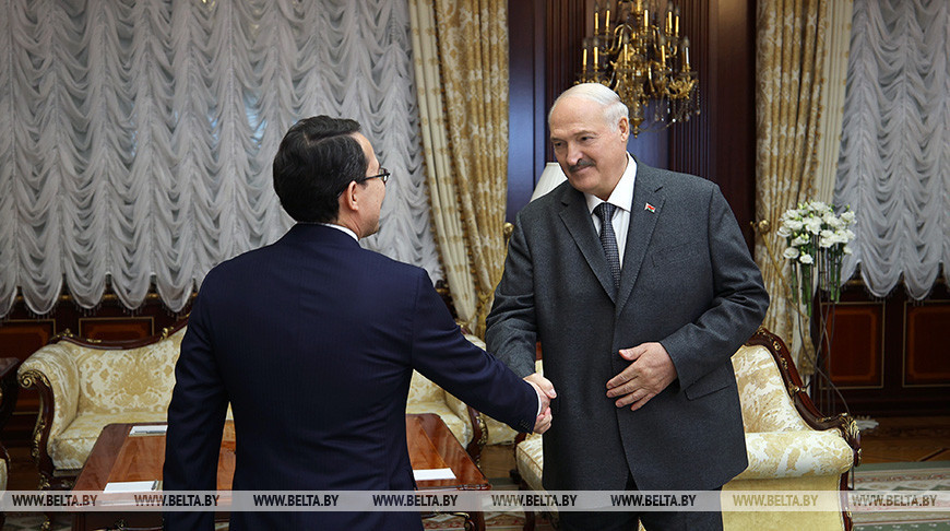 Lukashenko holds meeting with Kazakhstan’s ambassador