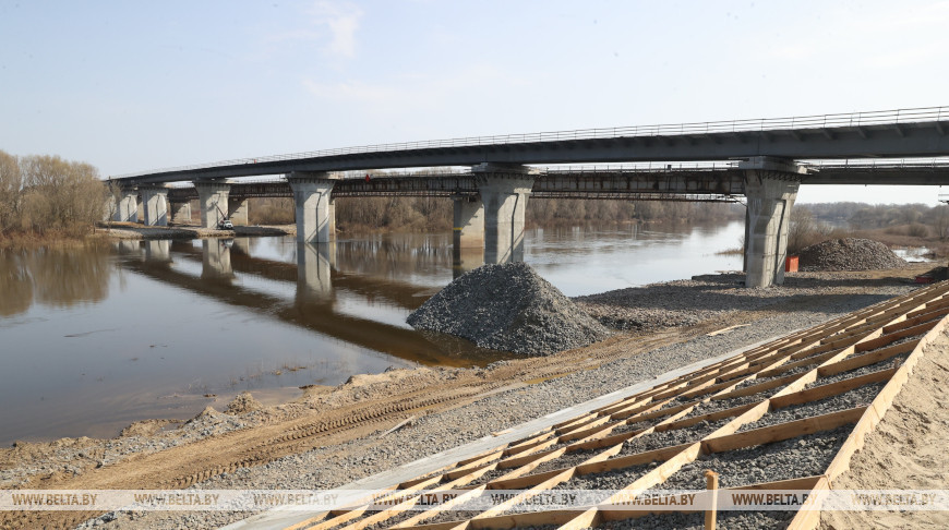 Construction of new bridge over Sozh River