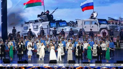 Minsk marks Belarus-Russia Unity Day with gala concert