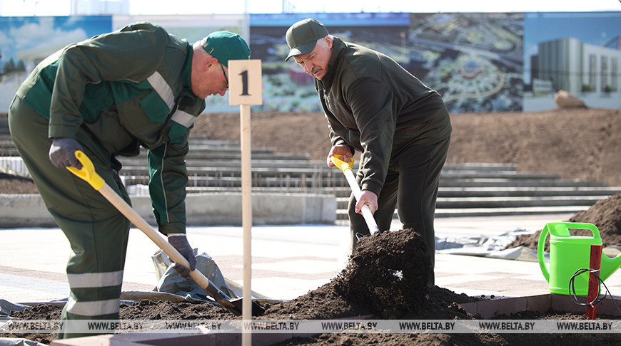 Lukashenko joins spring clean-up effort 