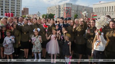 Over 100 Yekaterinas gather to sing Katyusha war song in Mogilev