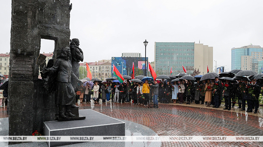 Memorial sign to underground resistance fighters unveiled in Minsk