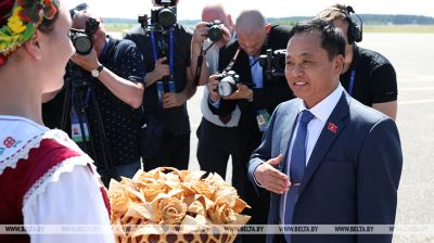 Delegations arrive in Brest for international forum