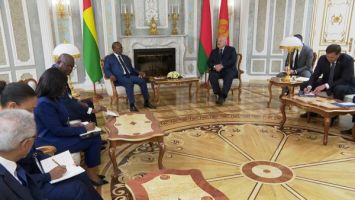 Lukashenko holds talks with Guinea-Bissau president
