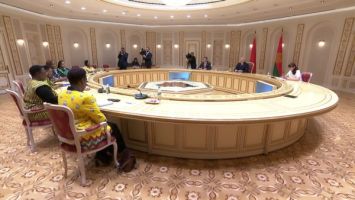 Lukashenko meets with Auxillia Mnangagwa, determined to honor all agreements with Zimbabwe