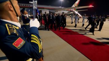 Lukashenko lands in China
