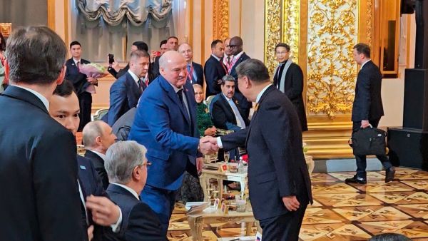 Lukashenko, Putin, Xi Jinping, Pashinyan listen to Where Does the Motherland Begin song