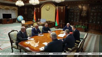 Lukashenko wants the Belarusian government to pay more attention to road construction