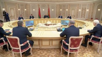 Lukashenko meets with governor of Russia’s Astrakhan Oblast