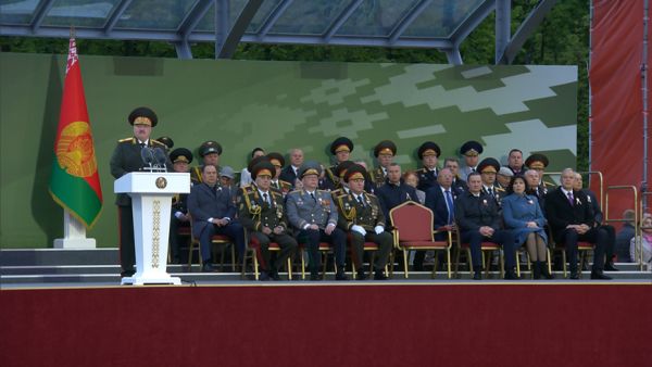 Lukashenko calls for preventing a new world bloodbath in a speech during the Victory Day parade
