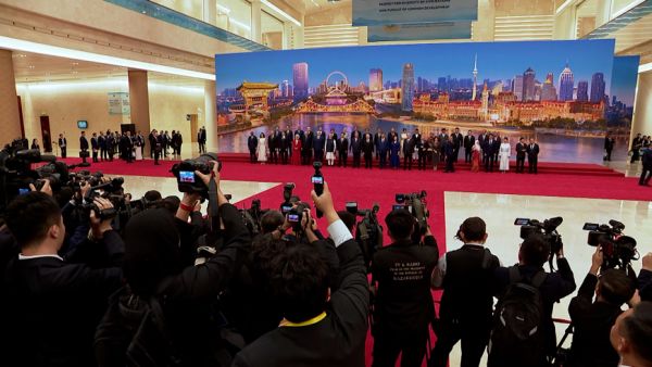 Lukashenko taking part in gala reception at SCO summit in Tianjin


 
