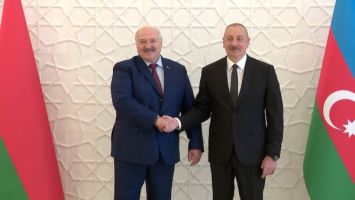 
Lukashenko, Aliyev meet in Zagulba Presidential Palace
