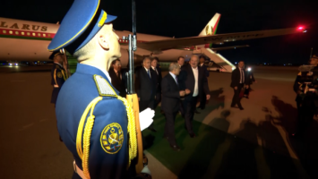 Lukashenko lands in Azerbaijan

