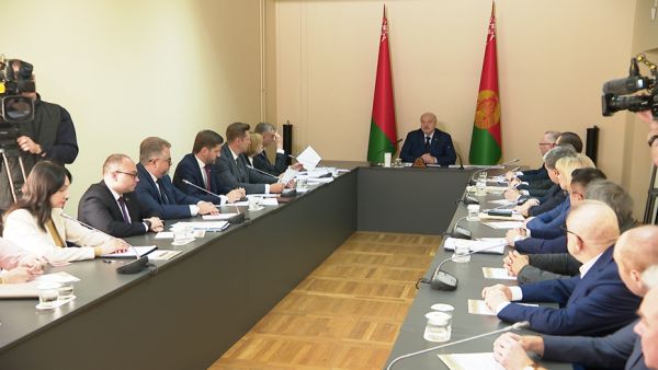 Lukashenko criticizes Belarusfilm's performance