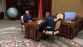 Lukashenko receives report from chairman of Belarus’ State Customs Committee