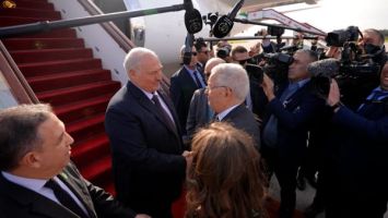 Lukashenko lands in Algeria
