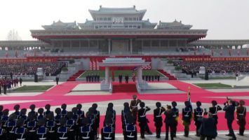 Kim Jong Un hosts official welcome ceremony for Lukashenko 