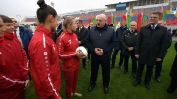 Lukashenko visits October Revolution's 50th Anniversary Park