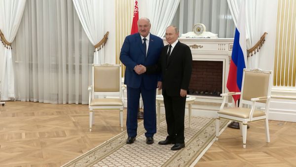 Lukashenko speaks in favor of tighter Belarus-Russia relations as part of the common Fatherland
