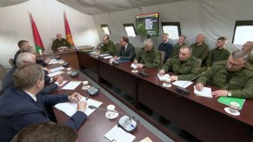 Lukashenko in favor of down-to-earth development of army drones in Belarus

