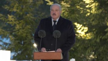 Lukashenko attends the opening of a WW2 memorial in Russia’s Leningrad Oblast
