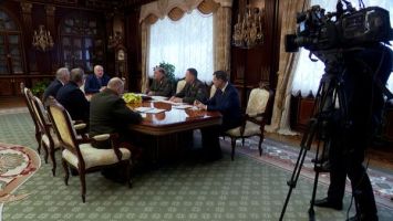 Lukashenko convenes meeting to discuss KGB performance