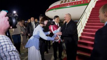 Lukashenko arrives in China on visit