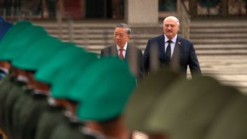 Lukashenko holds talks with To Lam