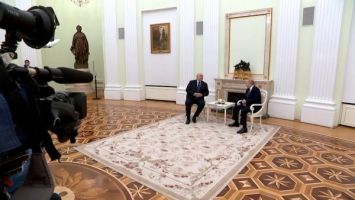 Lukashenko invites Putin to discuss a number of regional problems

