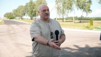 Lukashenko talks to people about prisoner exchange, consequences of the hurricane
