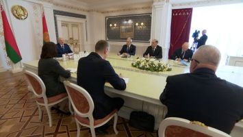 Belarusian officials urged to effectively respond to issues people raise