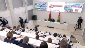 

 Lukashenko shares his vision of compromise settlement in Ukraine
 
